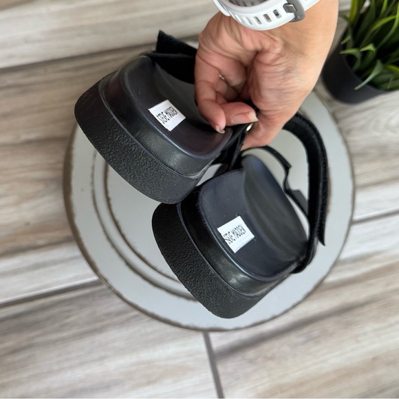 Steve Madden Mayven Slide Sandal Women’s 9.5 Black Leather Adjustable Strap - Picture 7 of 7